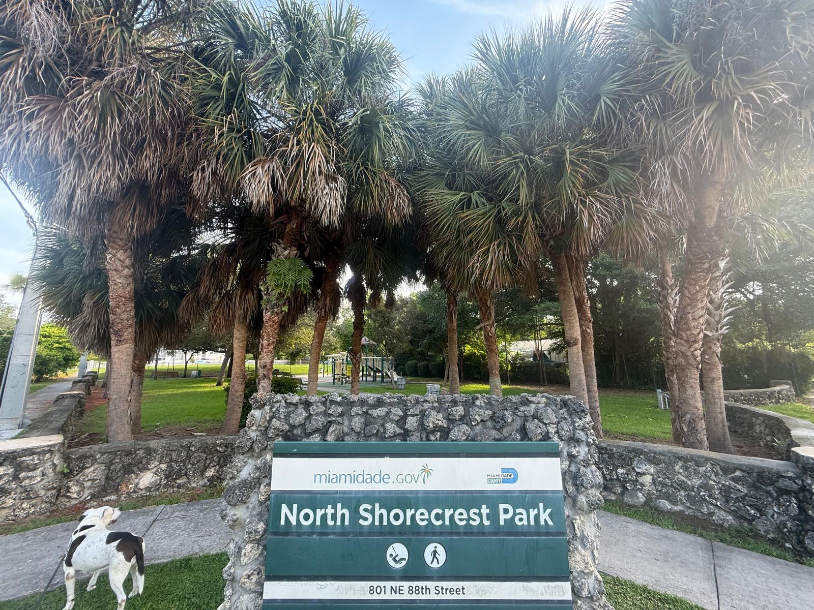 Overview of North Shorecrest Park sign and entry